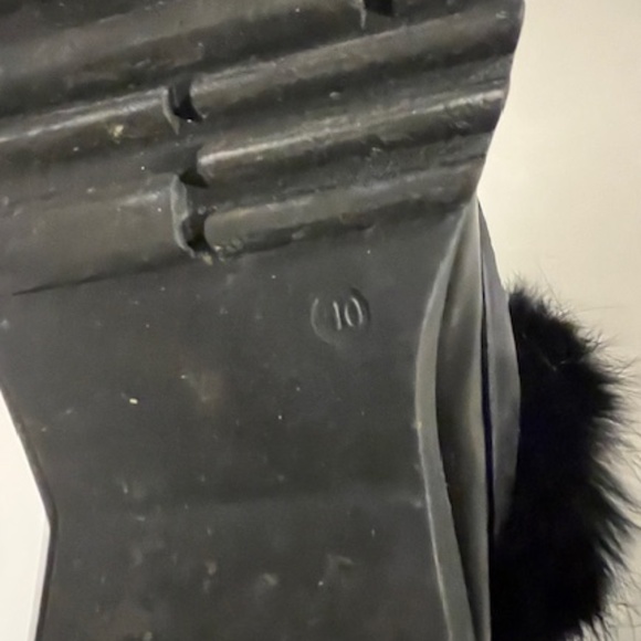 Cloud Nine Black Patent Leather Raccoon Fur Boots Sz 10 Quiet Luxury Wool - Picture 9 of 12